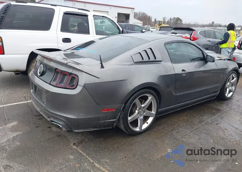 2014 Ford Mustang V6 z USA, uszkodzony, nr VIN 1ZVBP8AM3E5220468